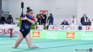 sr sfe04218 copia simone ferraro ph